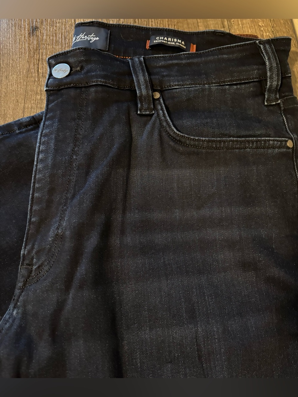 34 Heritage Charisma Jeans- Like new, 38x30, stretch fit - Picture 4 of 6